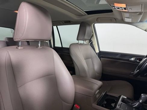 Used 2023 Lexus GX 460 Premium w/ Premium Package AWD/4WD image 20
