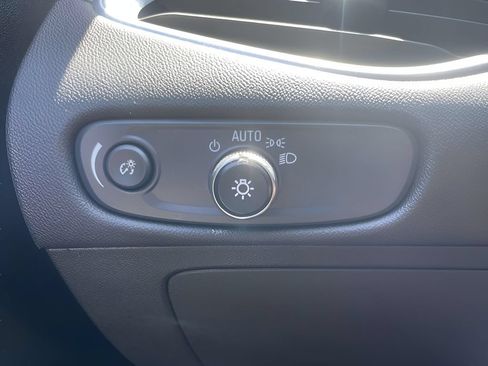 Used 2025 Chevrolet Malibu LT FWD image 25