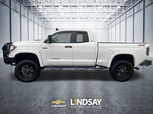 Used 2015 Toyota Tundra SR5 w/ SR5 Upgrade Package image 5