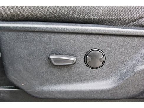 Used 2025 Ford F250 XLT w/ FX4 Off-Road Package image 28