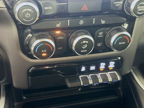 Used 2022 RAM 1500 Big Horn AWD/4WD image 23