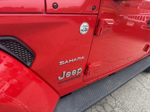 Used 2019 Jeep Wrangler Unlimited Sahara image 13