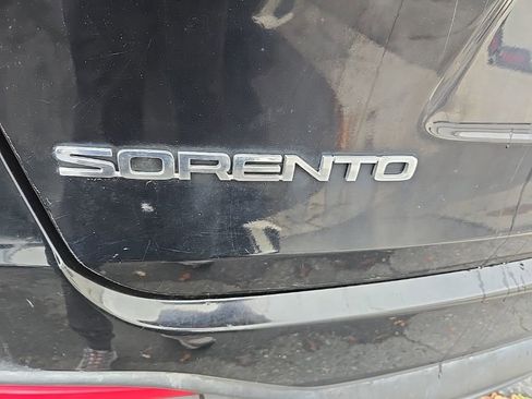 Used 2017 Kia Sorento LX image 43