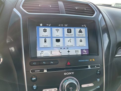 Used 2017 Ford Explorer Platinum image 43