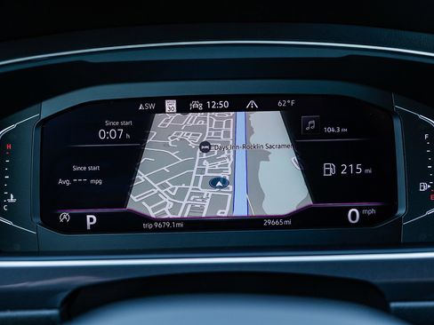 Used 2024 Volkswagen Tiguan SEL R-Line image 23