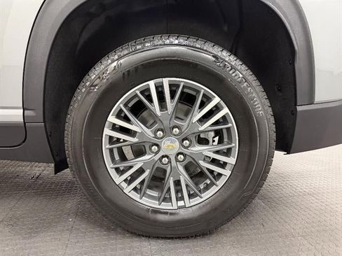 New 2026 Chevrolet Traverse LT w/ LPO, Floor Liner Package FWD image 8
