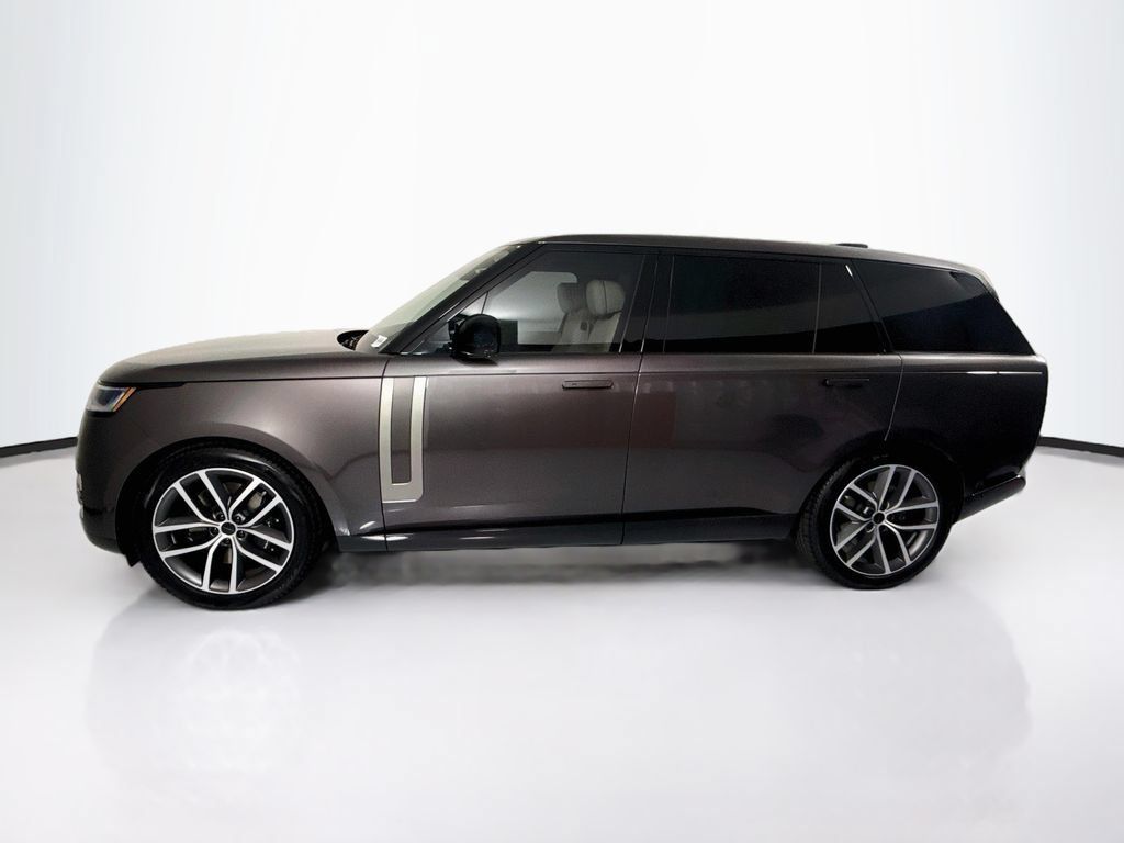 New 2026 Land Rover Range Rover Long Wheelbase SE AWD/4WD image 8