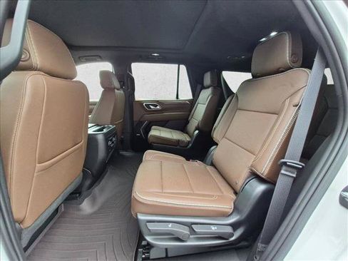 Used 2023 Chevrolet Tahoe High Country w/ Premium Package 2 AWD/4WD image 21