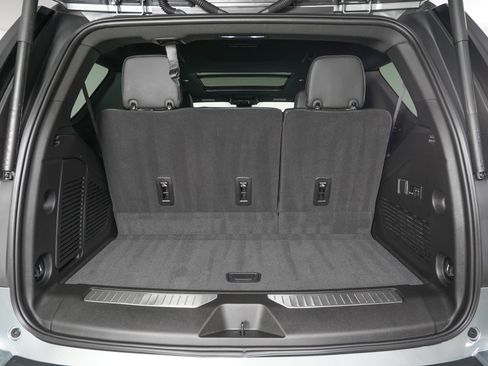 Used 2026 GMC Yukon Denali w/ Sun & Power Step Package AWD/4WD image 12