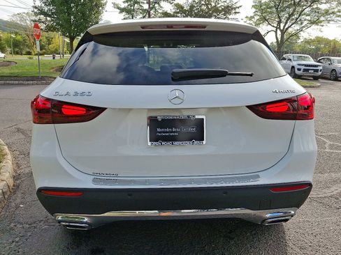 Certified 2025 Mercedes-Benz GLA 250 4MATIC image 9