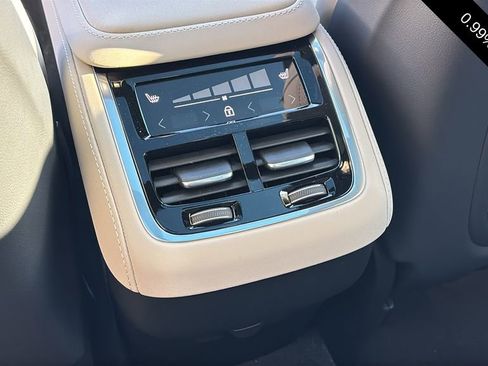 New 2026 Volvo XC90 B5 Core AWD/4WD image 9