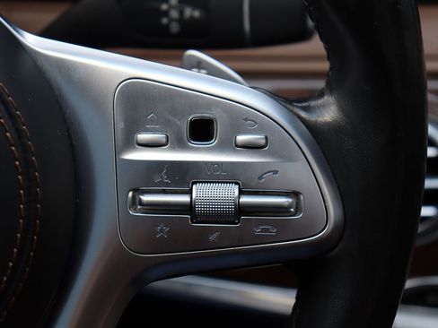 Used 2018 Mercedes-Benz S 560 4MATIC Sedan image 16