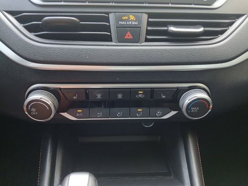 Used 2022 Nissan Altima 2.5 SR w/ Midnight Edition Package image 18