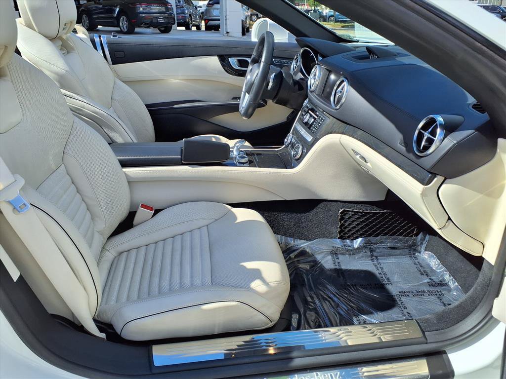 Used 2016 Mercedes-Benz SL 550 image 9