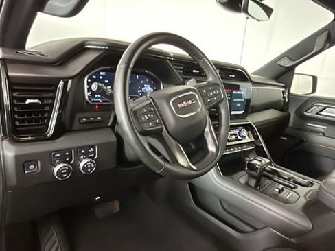 Used 2024 GMC Sierra 1500 AT4 w/ Technology Package AWD/4WD image 13