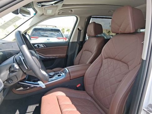 Used 2024 BMW X7 xDrive40i AWD/4WD image 14