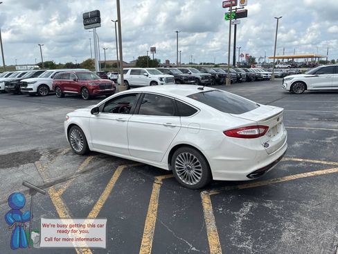 Used 2016 Ford Fusion Titanium FWD image 3