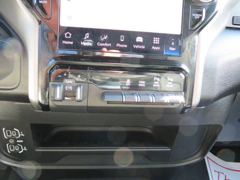 Used 2026 RAM 2500 Big Horn AWD/4WD image 17