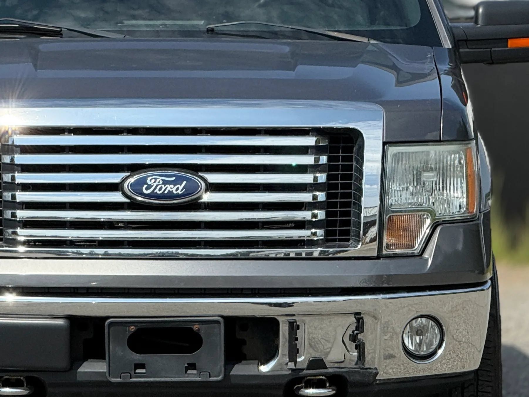 Used 2011 Ford F150 XLT w/ XLT Chrome Pkg AWD/4WD image 12