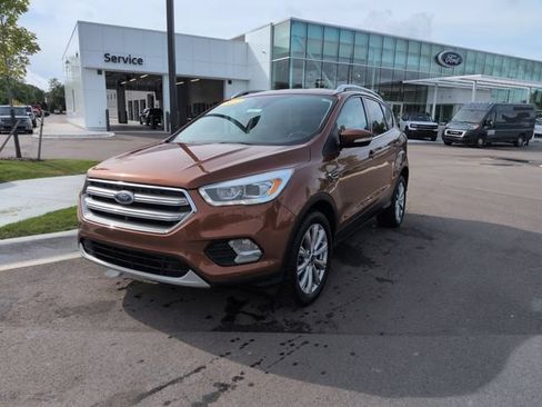Used 2017 Ford Escape Titanium w/ Canadian Touring Package AWD/4WD image 1