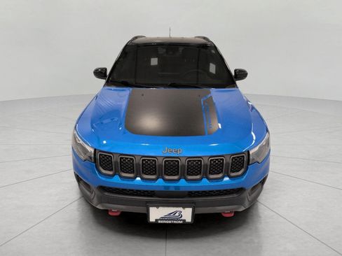 Used 2023 Jeep Compass Trailhawk w/ Trailhawk Elite Group AWD/4WD image 40