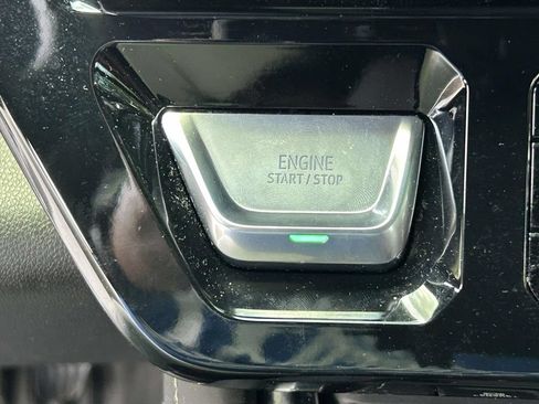 Used 2025 GMC Sierra 2500 Denali Ultimate w/ Max Trailering Package AWD/4WD image 17