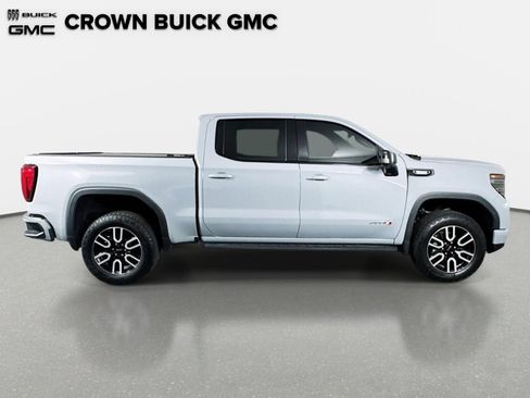 Certified 2025 GMC Sierra 1500 AT4 w/ AT4 Premium Package AWD/4WD image 4