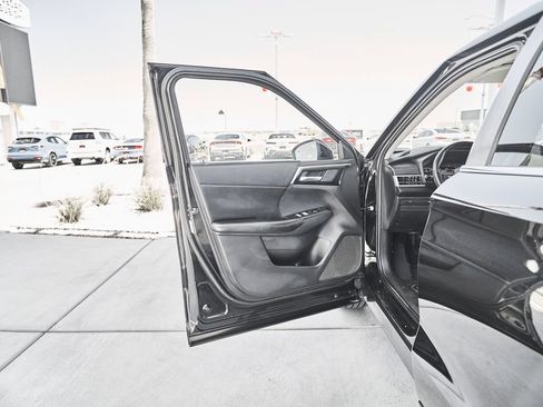 Used 2022 Mitsubishi Outlander SE FWD image 15