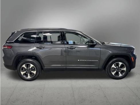 Used 2023 Jeep Grand Cherokee 4WD 4xe image 6