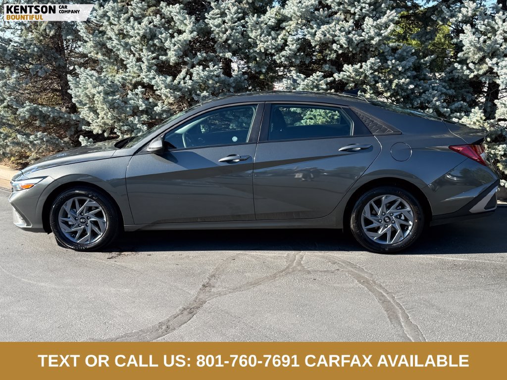 Used 2026 Hyundai Elantra Hybrid FWD image 4