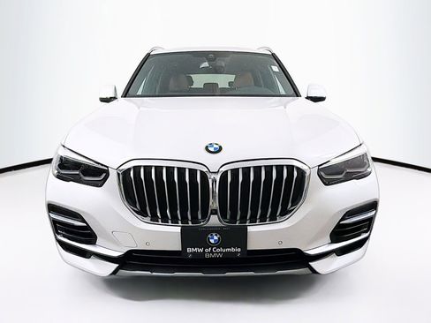 Used 2022 BMW X5 xDrive40i w/ Premium Package image 2