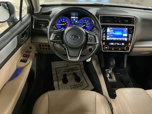 Used 2019 Subaru Outback 2.5i Premium image 14