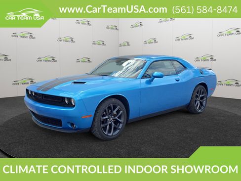 Used 2023 Dodge Challenger SXT w/ Blacktop Package image 1