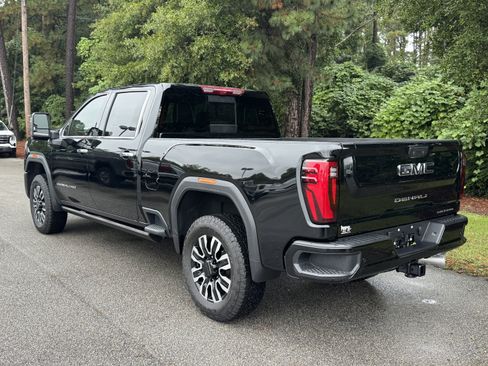 New 2026 GMC Sierra 2500 Denali Ultimate image 16