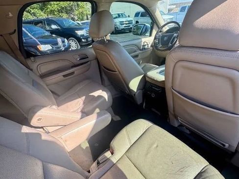 Used 2013 Cadillac Escalade Premium AWD/4WD image 9