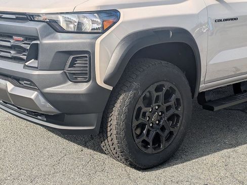 New 2026 Chevrolet Colorado Trail Boss w/ Midnight Edition image 9