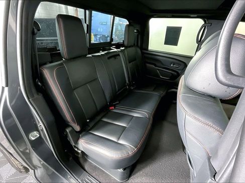 Used 2023 Nissan Titan PRO-4X w/ Pro-4x Convenience Package image 38