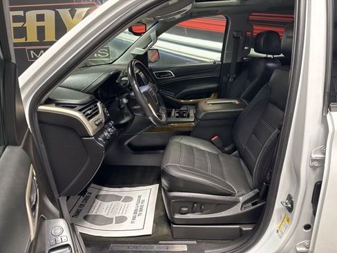 Used 2017 GMC Yukon XL Denali w/ Open Road Package AWD/4WD image 5