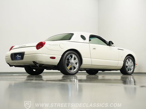 Used 2002 Ford Thunderbird image 26