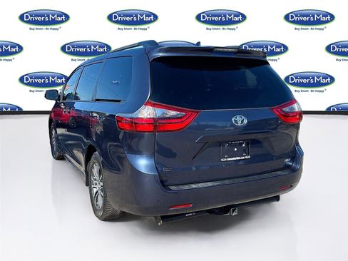 Used 2020 Toyota Sienna XLE image 6