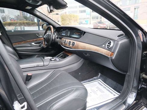 Used 2016 Mercedes-Benz S 550 4MATIC Sedan image 35
