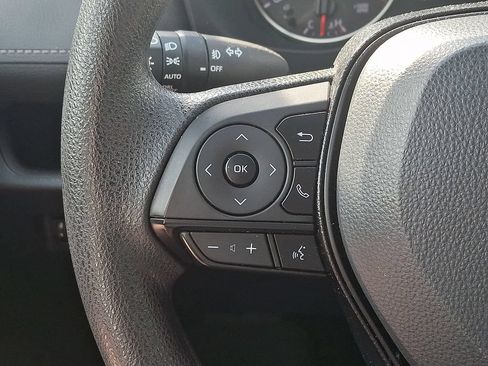 Used 2021 Toyota RAV4 XLE AWD/4WD image 20