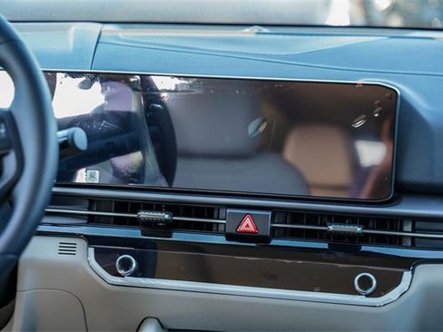 New 2025 Kia Carnival SX w/ SX Dark Edition Package image 16