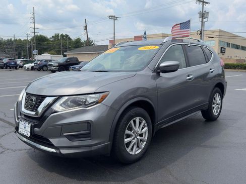 Used 2018 Nissan Rogue SV AWD/4WD image 4