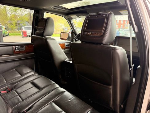 Used 2013 Lincoln Navigator L 4WD w/ HD Trailer Tow Pkg image 15