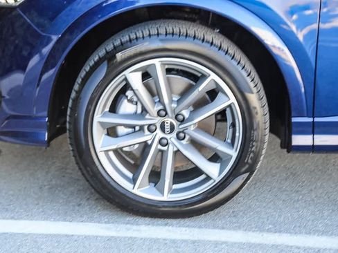 Used 2025 Audi Q3 2.0T Premium w/ Convenience Package image 9