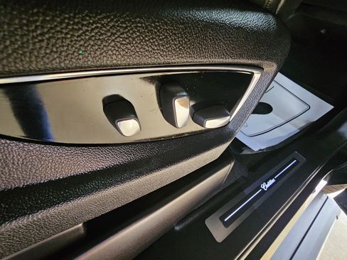 Used 2015 Cadillac Escalade ESV Premium image 13