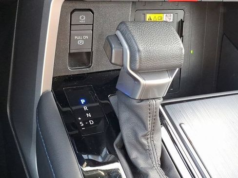Certified 2024 Toyota Sequoia Platinum AWD/4WD image 16