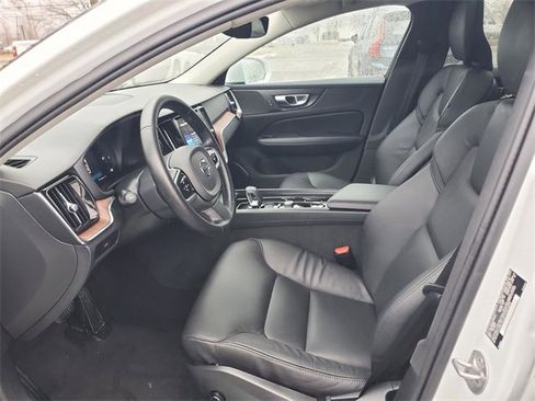 Certified 2025 Volvo V60 B5 Cross Country Plus image 14