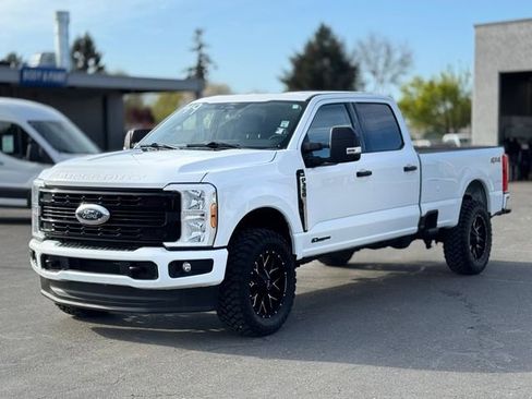 Used 2024 Ford F350 XLT AWD/4WD image 2